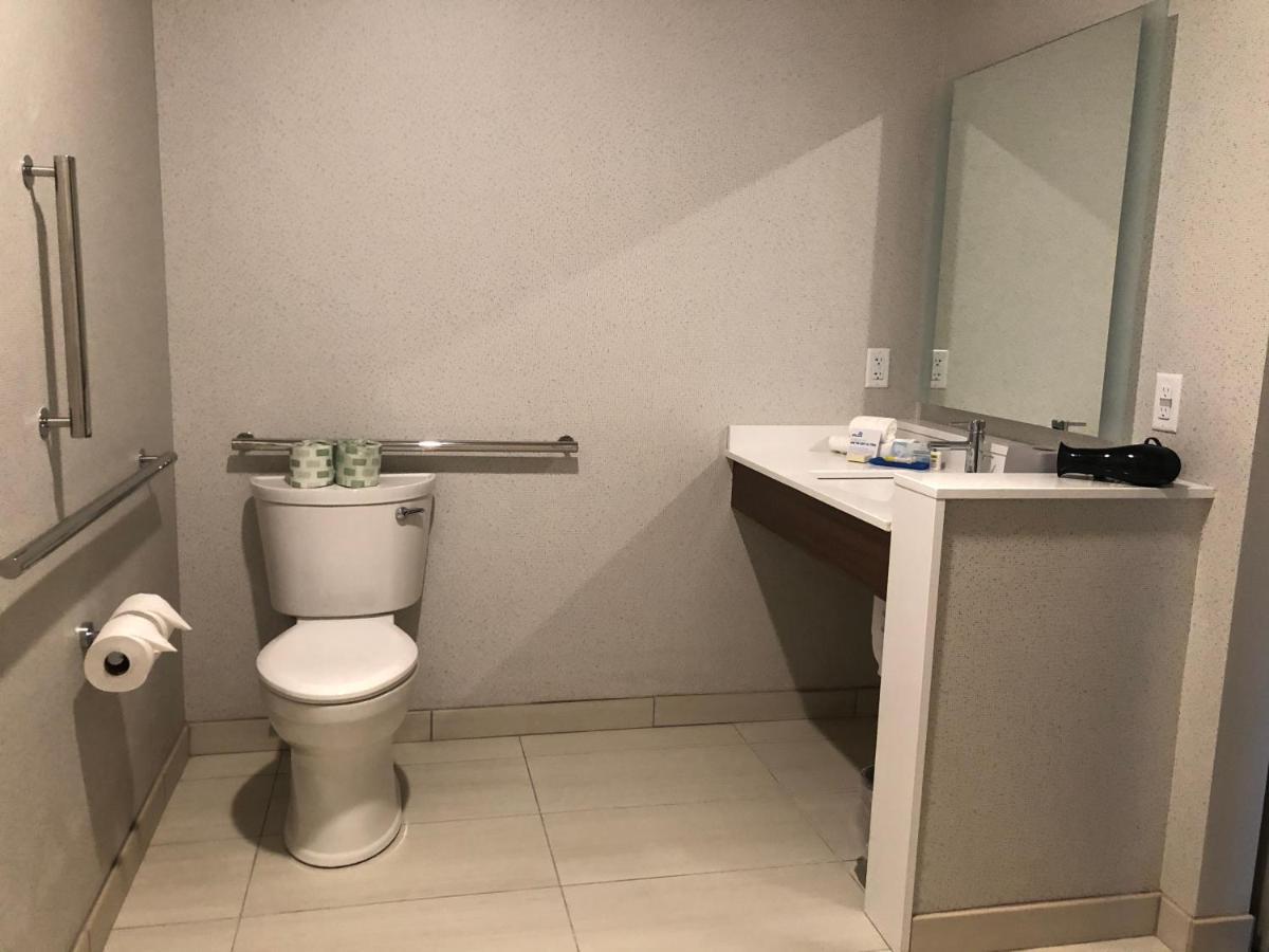 Express & By Ihg Hotel