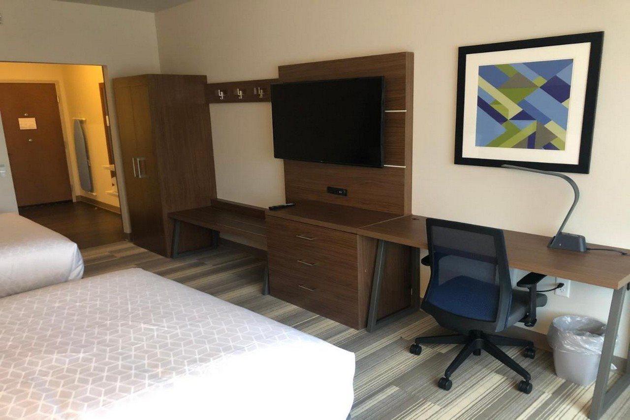 Hotel Express & By Ihg Madison