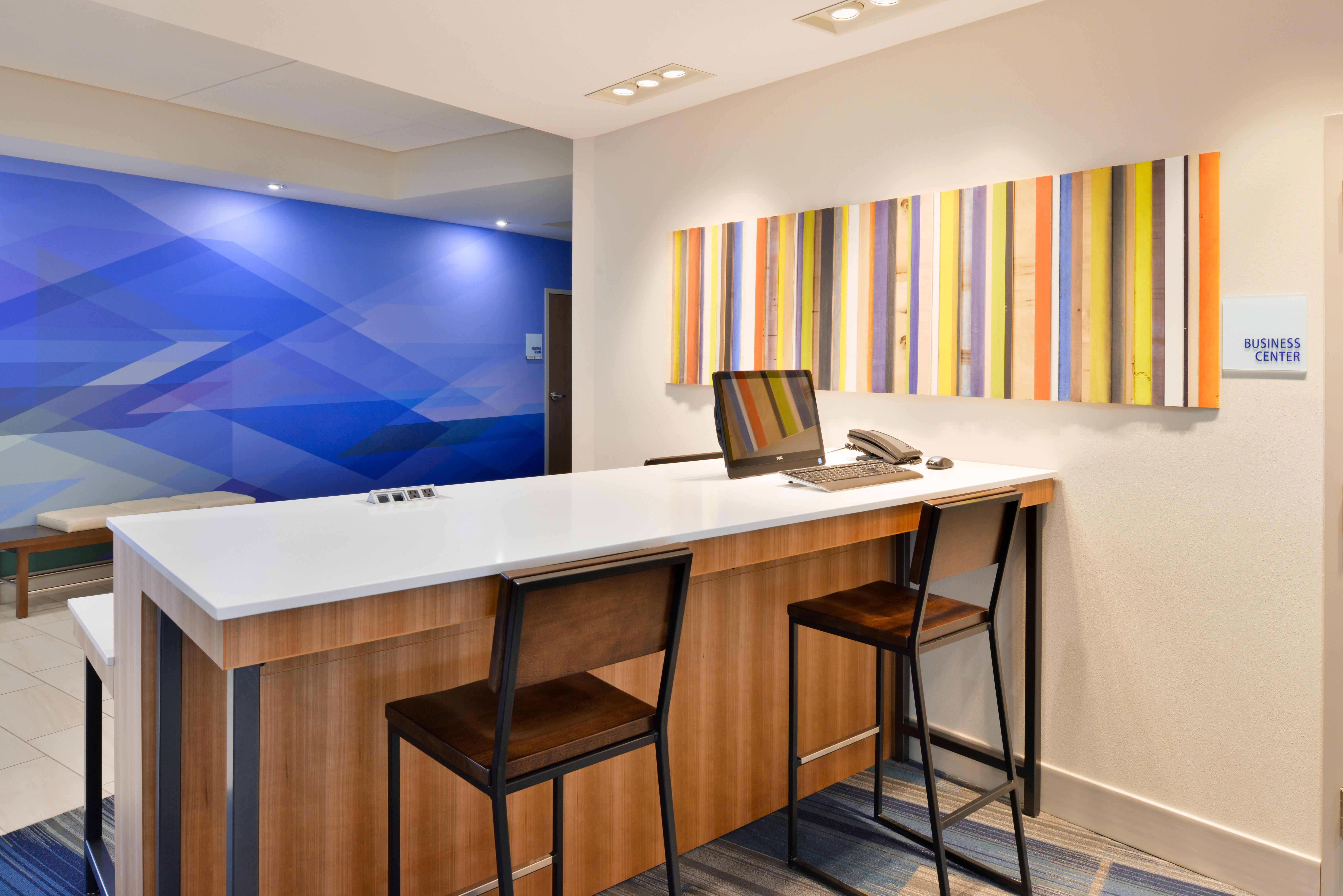 Hotel Express & By Ihg Madison