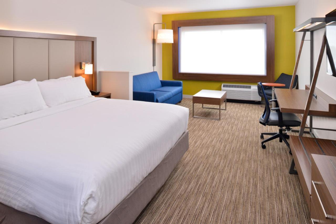 Hotel Express & By Ihg Madison